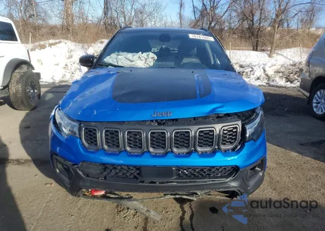 2025 Jeep Compass Trailhawk z USA, uszkodzony, nr VIN 3C4NJDDN7ST543335